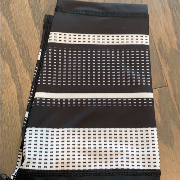 NWT Lily Bod Mikie Capri (S) Cool Eclipse (Black) - Picture 7 of 8